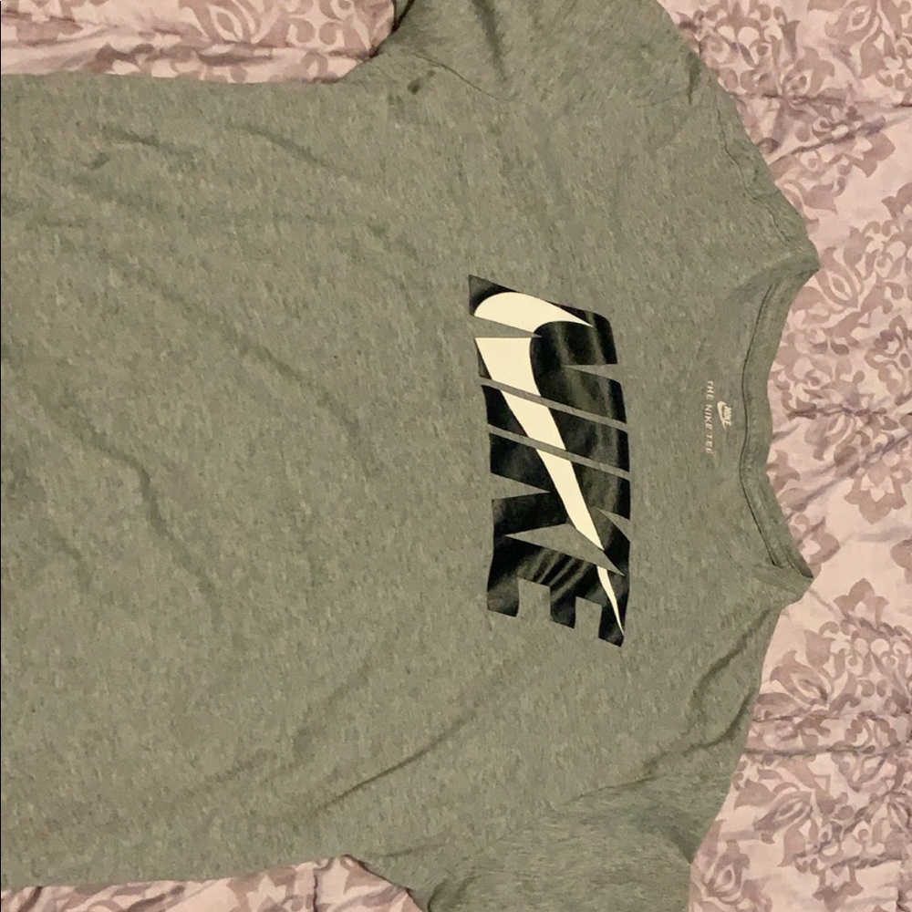 nike tee